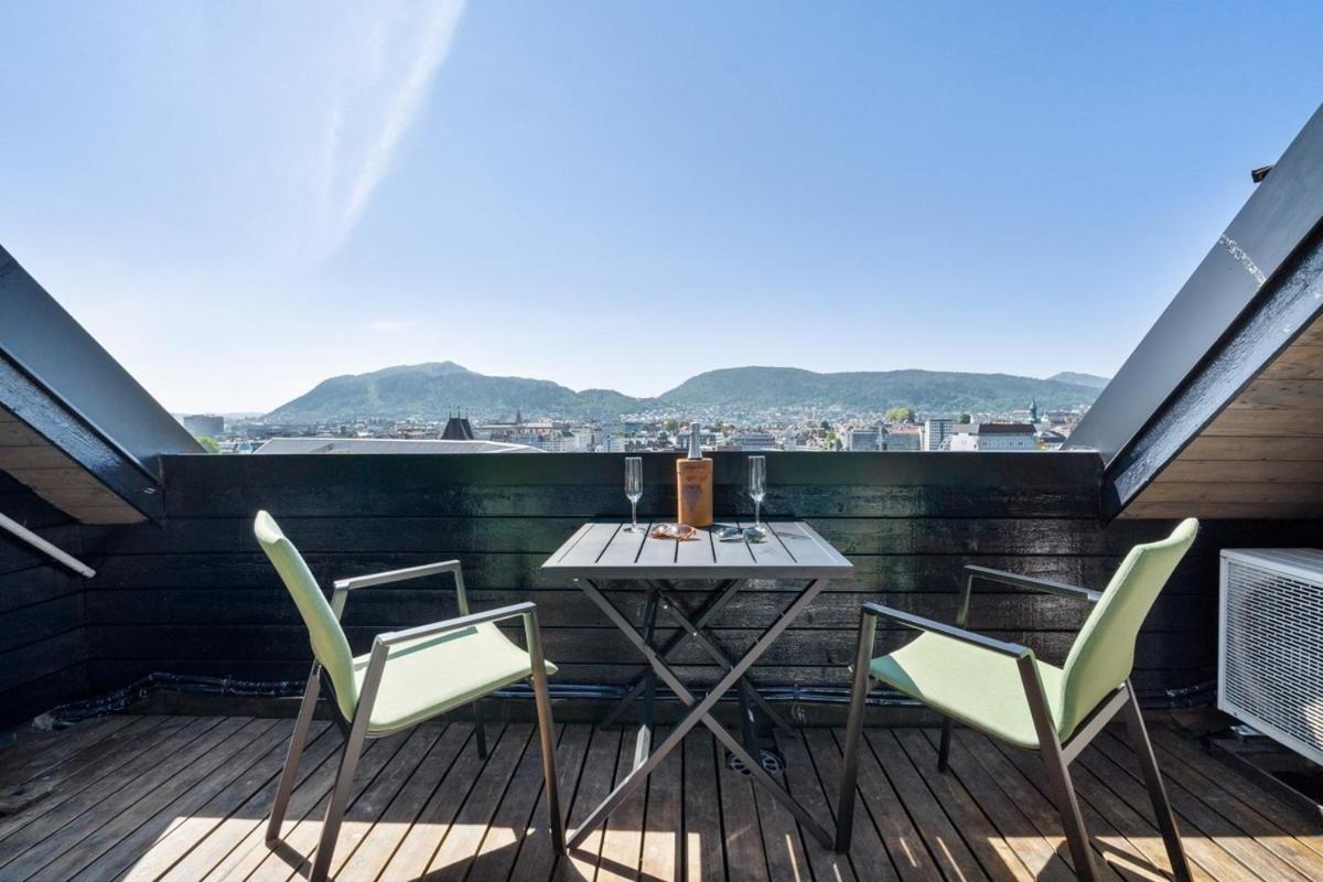 Privat overnatting Rom I Loftsleilighet Med Utsikt